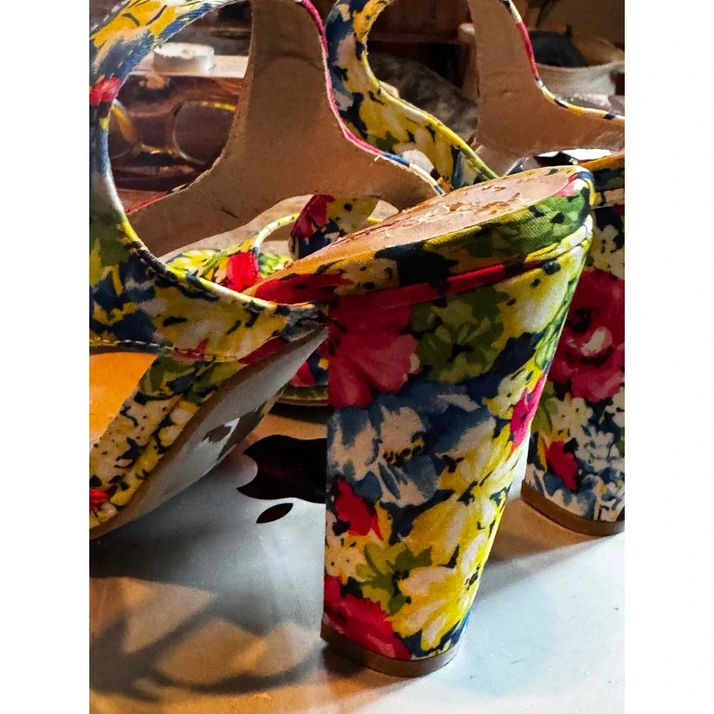 C. Labelle Floral Block Heel Sandals 8.5‎ Multicolor Platform Ankle Strap Retro